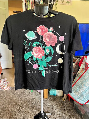 FREEZE Floral Graphic Tee in Black Large